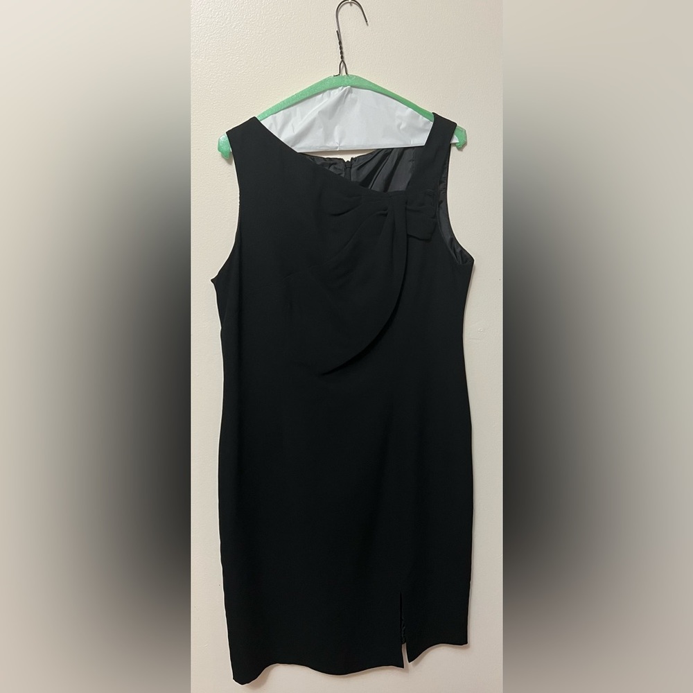 Women’s little black dress size 14. Jones Wear